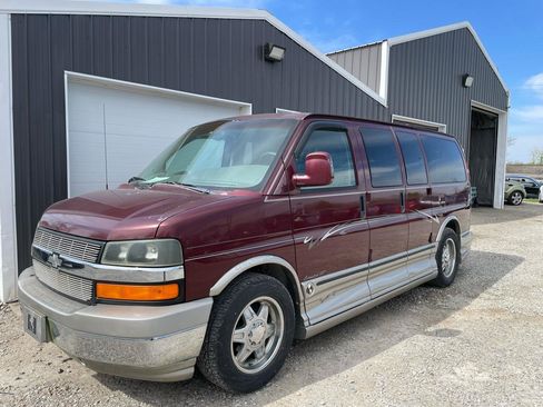 Used 2003 Chevrolet Express 1500 w/ Preferred Equipment Group 4 image 1