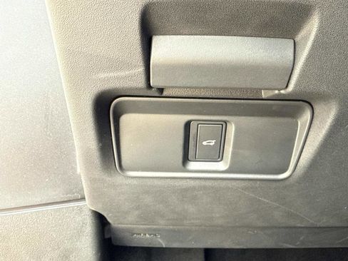 Certified 2024 Land Rover Range Rover Evoque Dynamic SE image 27