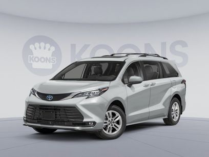 Used 2022 Toyota Sienna XLE Woodland Edition