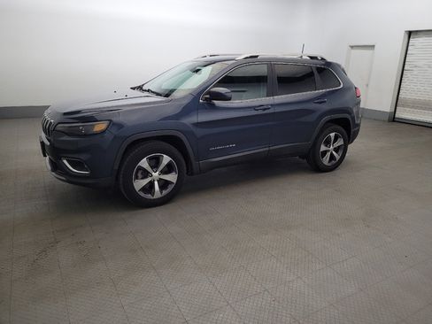 Used 2019 Jeep Cherokee Limited AWD/4WD image 2
