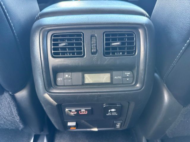 Used 2020 Nissan Pathfinder SL AWD/4WD image 20