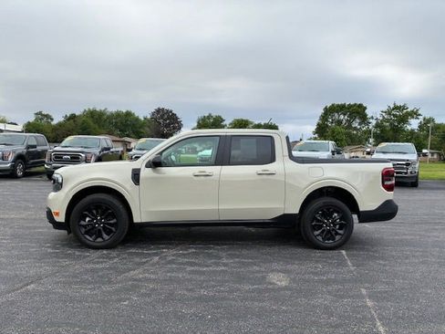 Used 2024 Ford Maverick Lariat w/ Black Appearance Package FWD image 2
