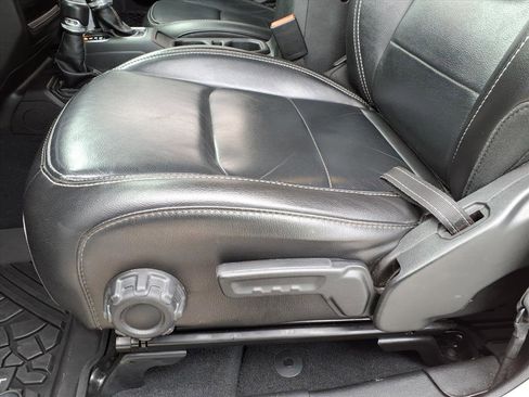 Used 2022 Jeep Wrangler Unlimited Sahara w/ Safety Group image 16