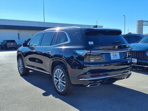 New 2026 Buick Enclave Avenir w/ Super Cruise Package image 2