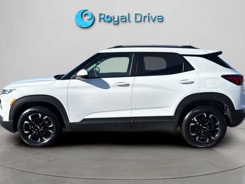 Used 2023 Chevrolet TrailBlazer LT image 3