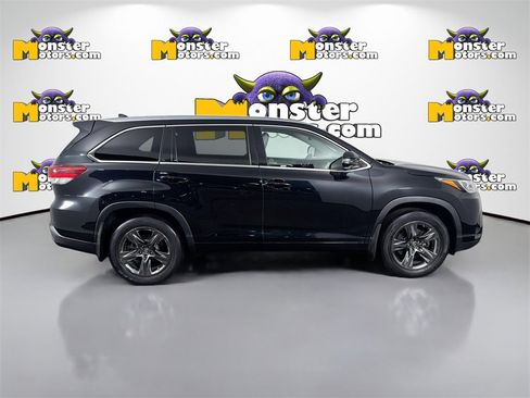 Used 2017 Toyota Highlander Limited image 4