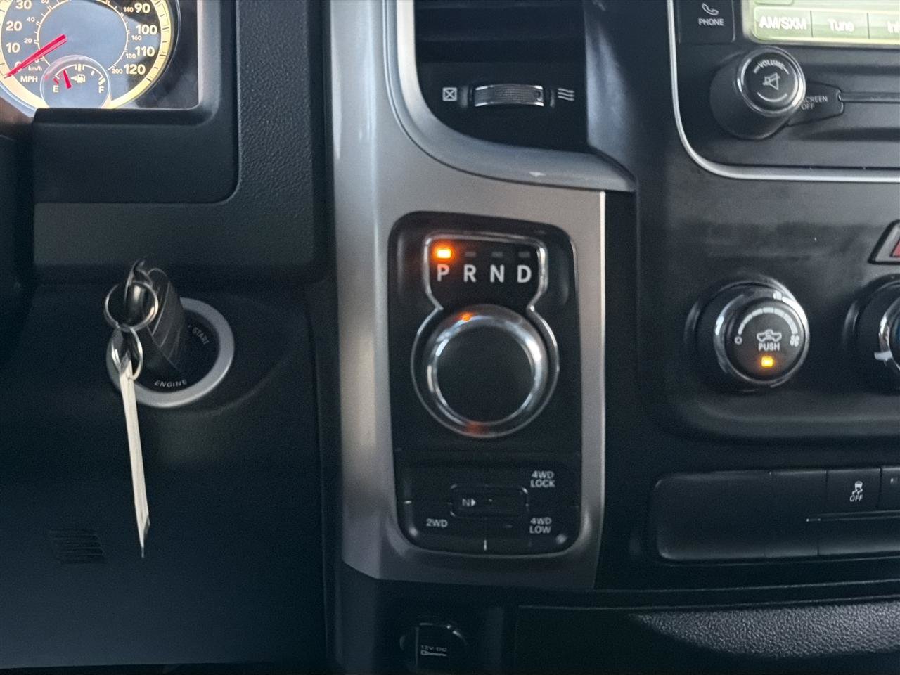 Used 2017 RAM 1500 Classic SLT AWD/4WD image 18
