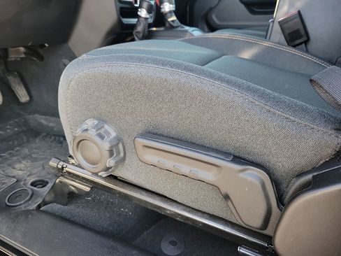 Used 2024 Jeep Gladiator Sport image 12