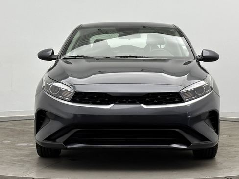 Used 2023 Kia Forte LXS image 2