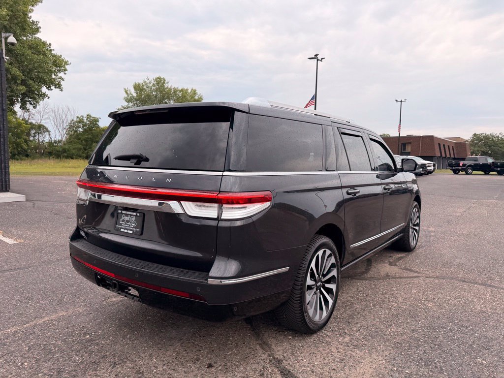 Used 2022 Lincoln Navigator L Reserve AWD/4WD image 5