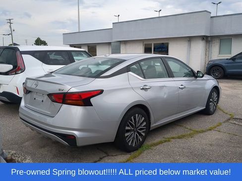 Used 2024 Nissan Altima 2.5 SV FWD image 4