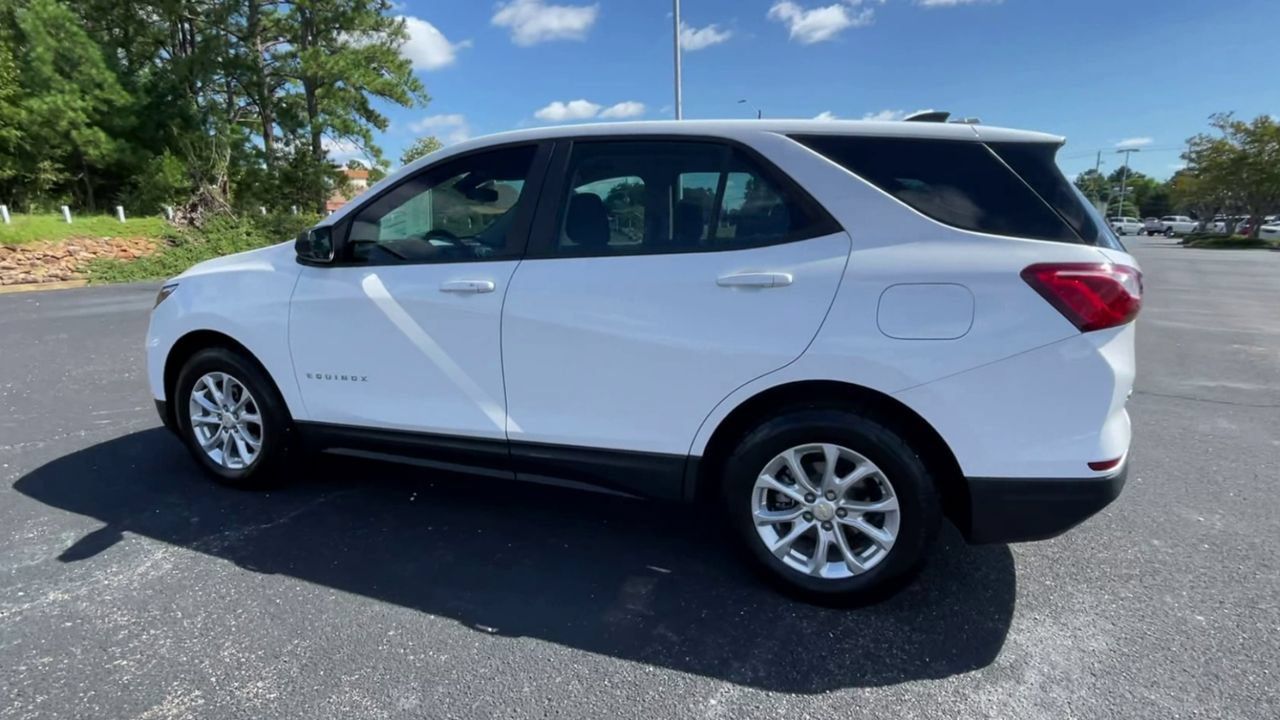 Used 2020 Chevrolet Equinox LS FWD image 6