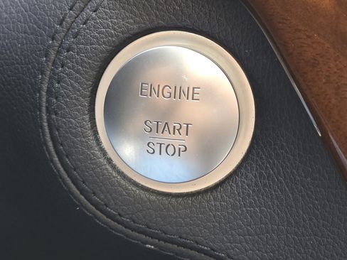 Used 2017 Mercedes-Benz GLE 400 4MATIC image 21