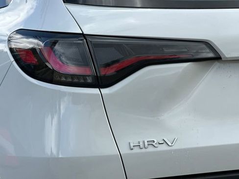 Certified 2024 Honda HR-V LX image 29