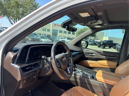 Used 2022 Cadillac Escalade ESV Premium Luxury AWD/4WD image 8