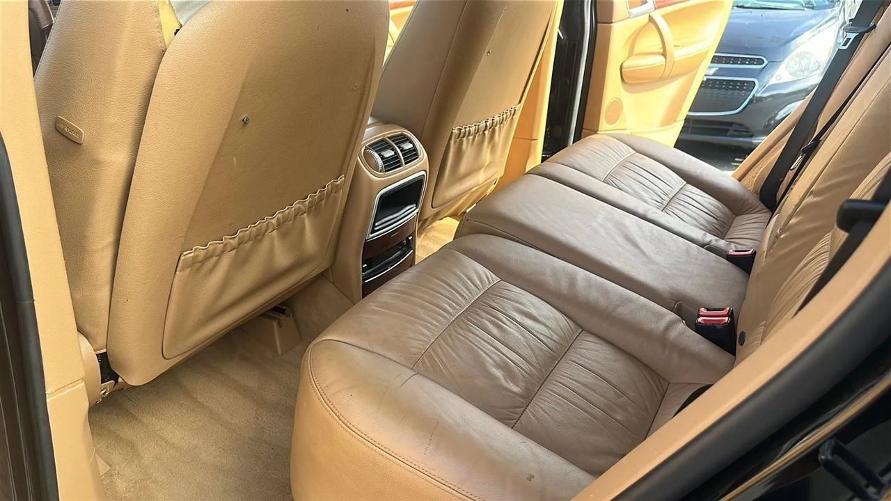 Used 2006 Porsche Cayenne AWD/4WD image 26