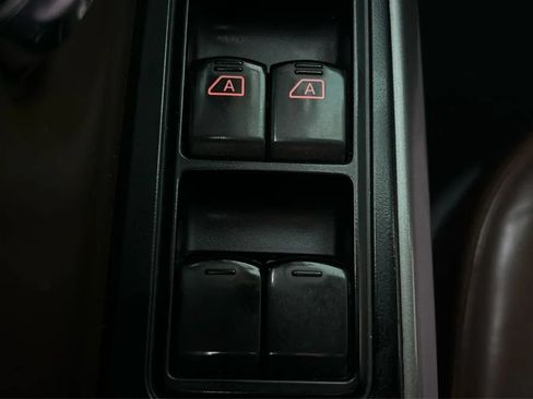 Used 2019 Nissan Titan Platinum Reserve RWD image 42