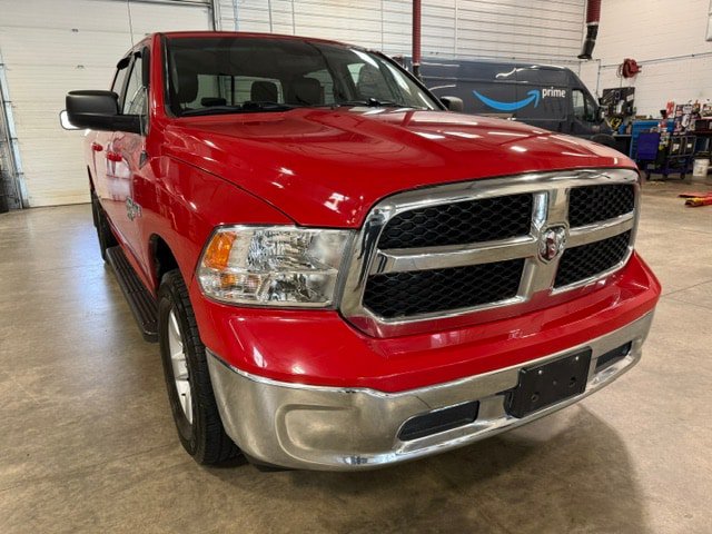 Used 2019 RAM 1500 Classic SLT AWD/4WD image 1