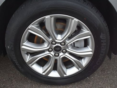 Used 2024 Ford Edge Titanium image 48