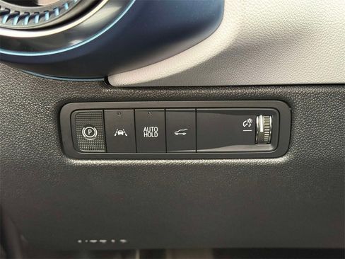 Used 2025 Chevrolet Equinox EV LT w/ Convenience Package image 27