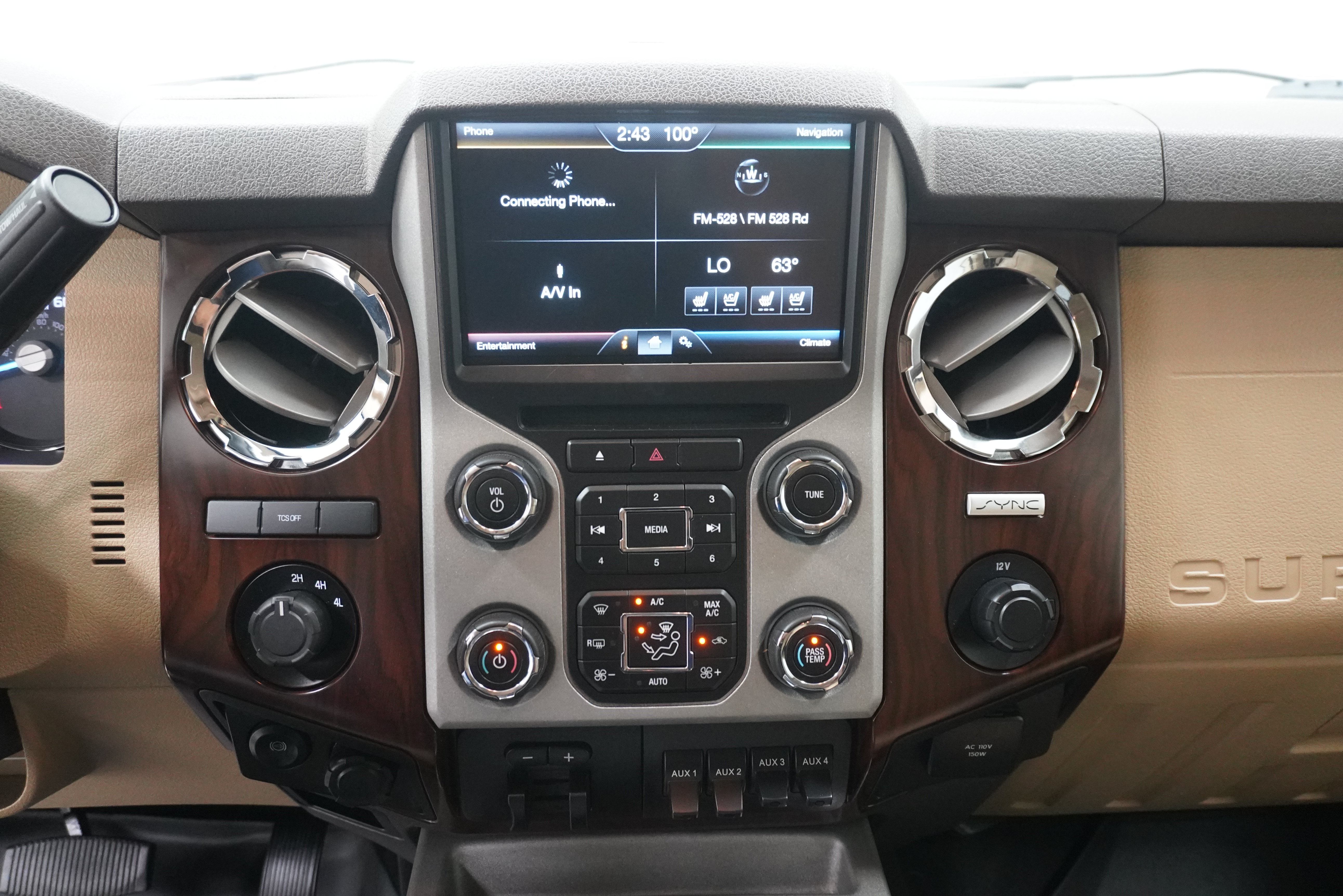 Used 2016 Ford F350 Lariat w/ Lariat Interior Package AWD/4WD image 19