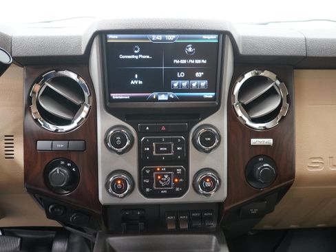 Used 2016 Ford F350 Lariat w/ Lariat Interior Package AWD/4WD image 19
