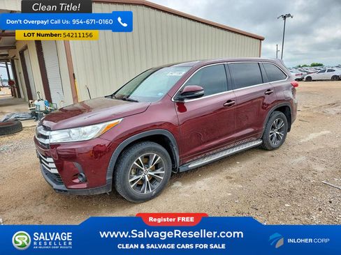 Used 2018 Toyota Highlander LE FWD image 1