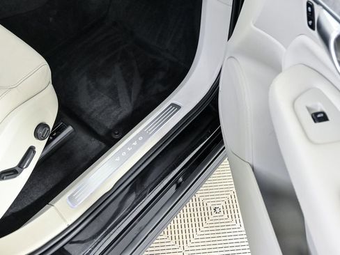 Used 2024 Volvo XC90 B6 Plus w/ Protection Package Premier image 27
