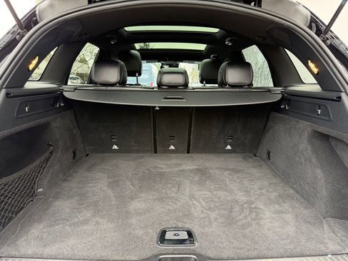 Used 2021 Mercedes-Benz GLC 300 w/ AMG Line image 9