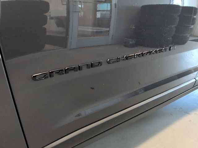 Used 2023 Jeep Grand Cherokee Altitude AWD/4WD image 10