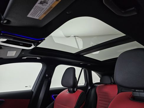 Used 2025 Mercedes-Benz GLC 43 AMG AMG GLC 43 image 10