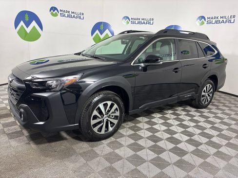 Certified 2025 Subaru Outback Premium image 3