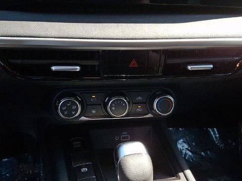 Certified 2025 Nissan Kicks S AWD/4WD image 17