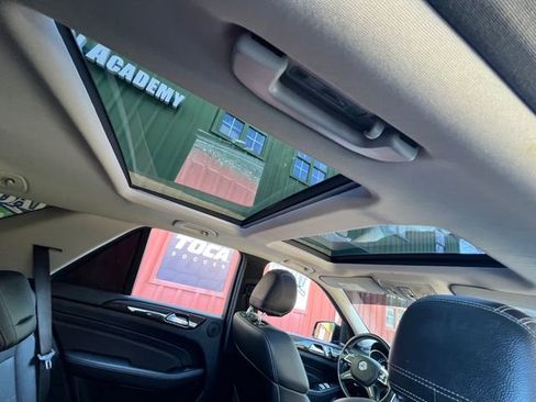 Used 2015 Mercedes-Benz ML 350 4MATIC image 30