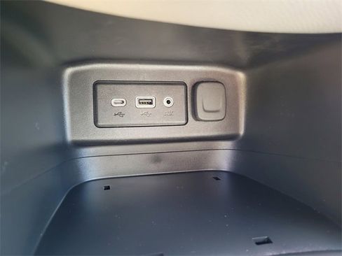 Used 2024 Chevrolet Equinox LT image 21