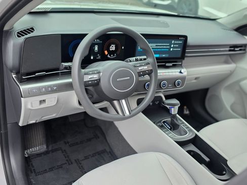 Certified 2025 Hyundai Kona SE FWD image 21