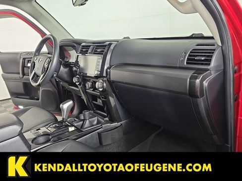 Used 2021 Toyota 4Runner TRD Off-Road Premium AWD/4WD image 21