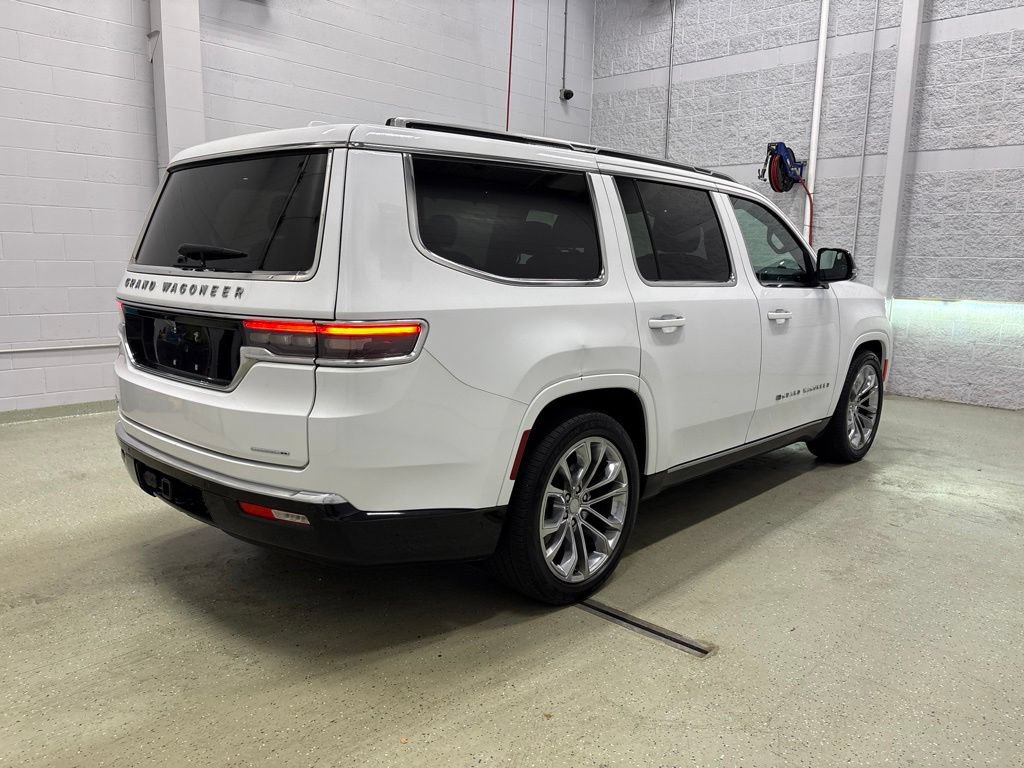 Used 2023 Jeep Grand Wagoneer Series II AWD/4WD image 4