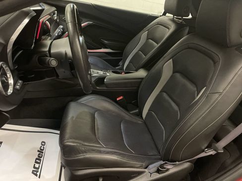 Used 2016 Chevrolet Camaro LT RWD image 13