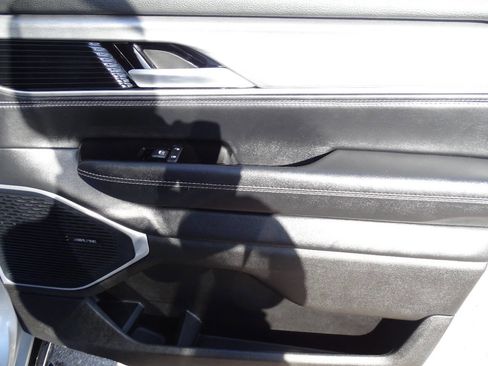 Used 2025 Jeep Wagoneer Series II image 56