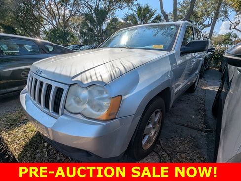 Used 2010 Jeep Grand Cherokee Laredo image 22