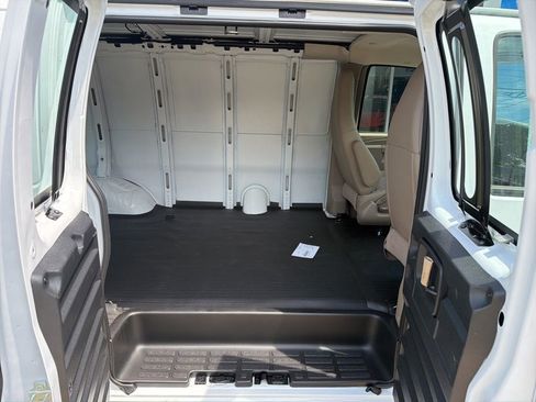 New 2026 Chevrolet Express 3500 RWD image 22