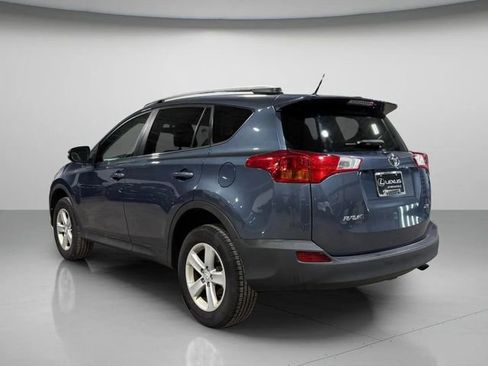 Used 2013 Toyota RAV4 XLE FWD image 8