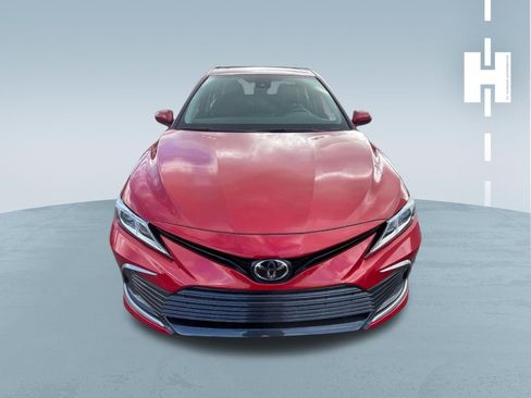 Used 2024 Toyota Camry LE image 3