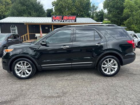 Used 2014 Ford Explorer XLT w/ Equipment Group 202A FWD image 2