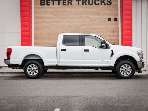 Used 2022 Ford F250 XLT w/ XLT Value Package AWD/4WD image 2