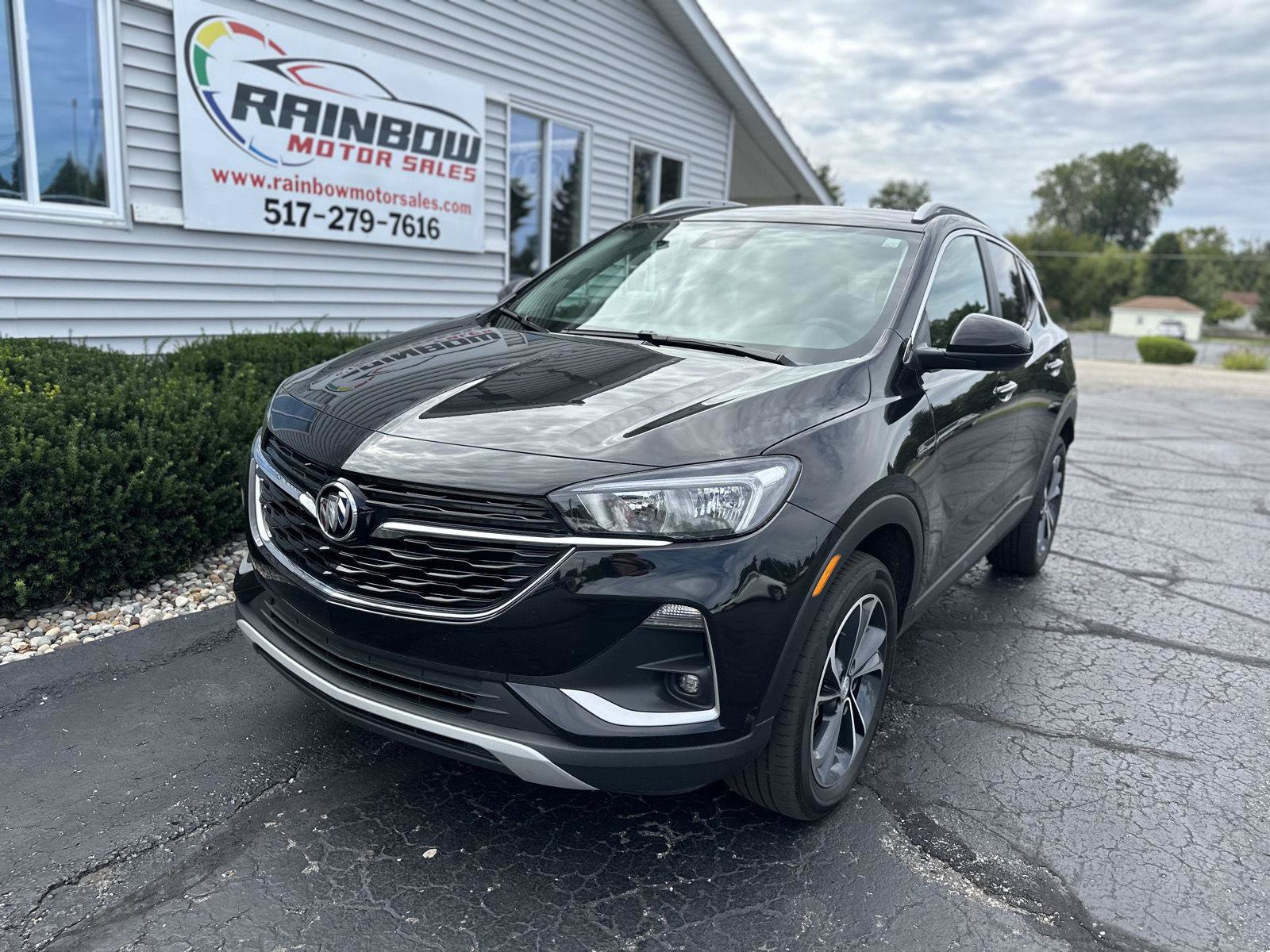 Used 2023 Buick Encore GX Select w/ Safety Package II AWD/4WD image 1