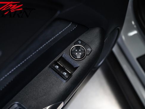 Used 2016 Ford Mustang Shelby GT350 w/ Technology Package RWD image 16