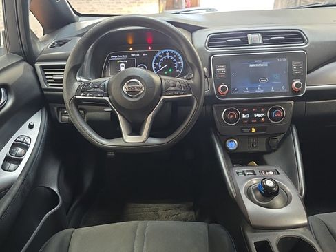 Used 2022 Nissan Leaf S image 13