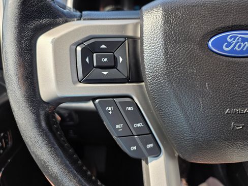 Used 2018 Ford F150 Lariat w/ Equipment Group 502A Luxury AWD/4WD image 20